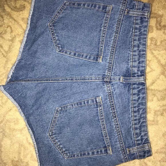 High Waist Medium Wash Distressed Jean Shorts - Picture 2 of 2